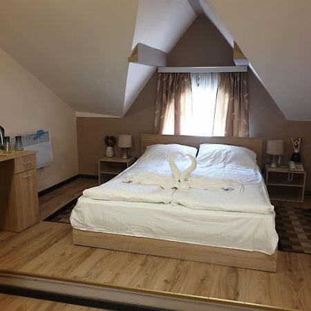 Валентино Otel Vratsa Dış mekan fotoğraf