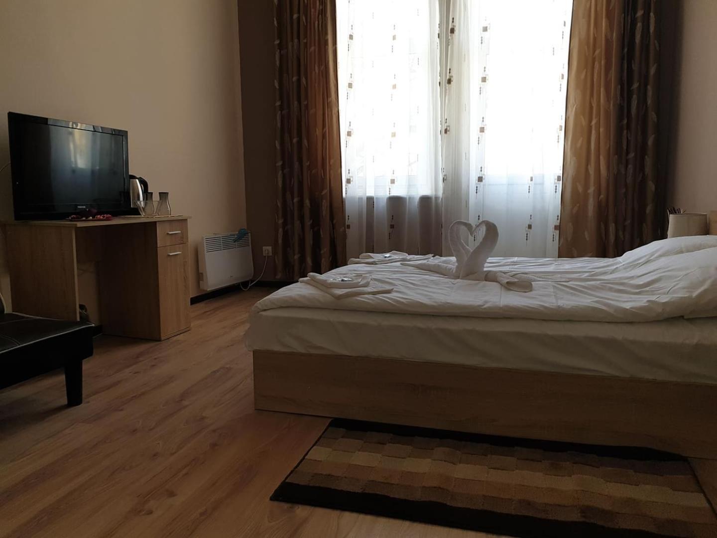 Валентино Otel Vratsa Dış mekan fotoğraf