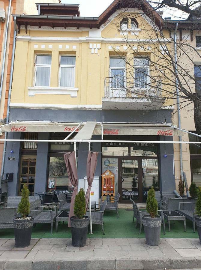 Валентино Otel Vratsa Dış mekan fotoğraf